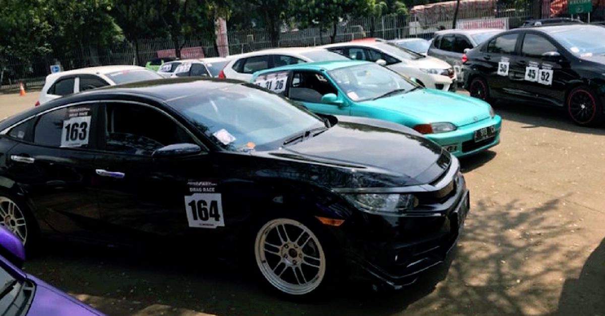 Komunitas Mobil Honda Ramaikan Honda Day Festival