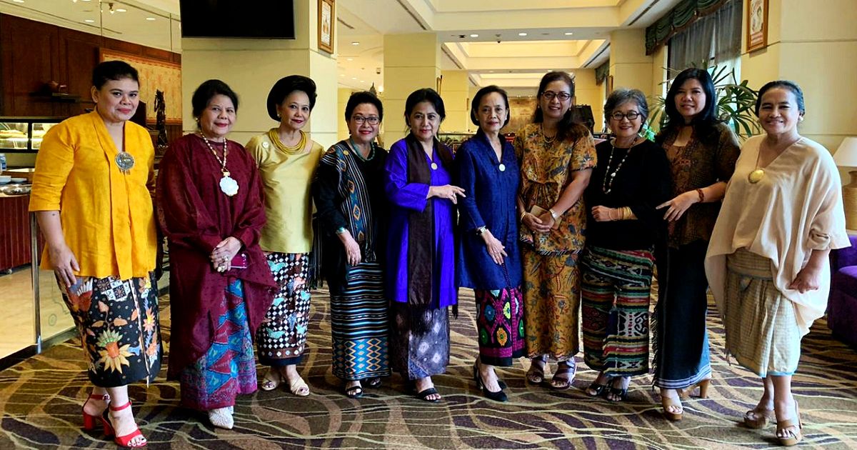 Komunitas Cinta Berkain Indonesia (KCBI) Ajak Masyarakat Kenakan Kain Untuk Setiap Acara