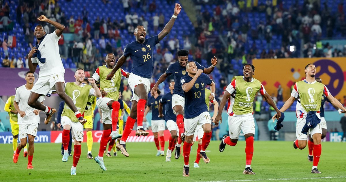 Brace Kylian Mbappe Loloskan Prancis ke 16 Besar