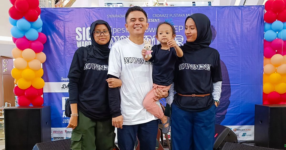 Showcase November Persembahan Dan Perayaan Sigit Wardana Untuk Keluarga