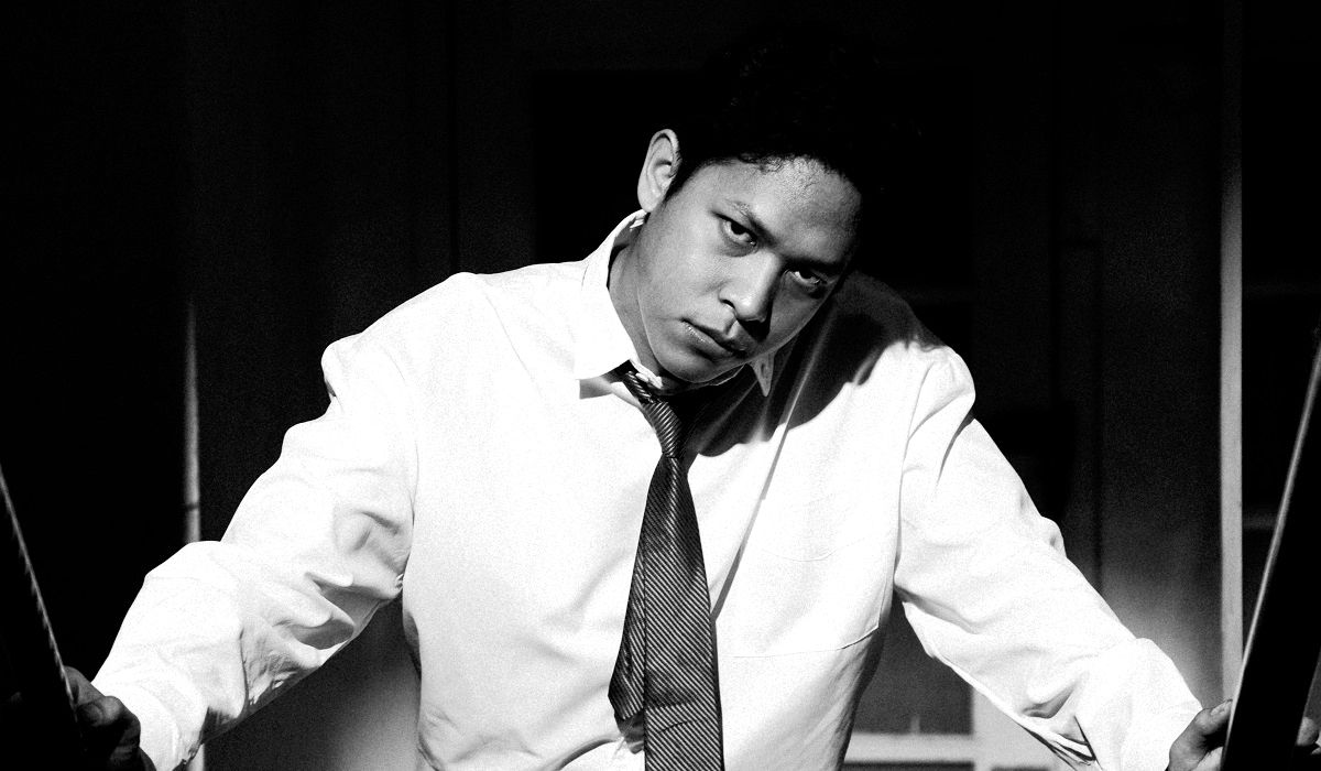 Menari Dengan Bayangan Album Milik Hindia Tembus Satu Milyar Streams Di Spotify