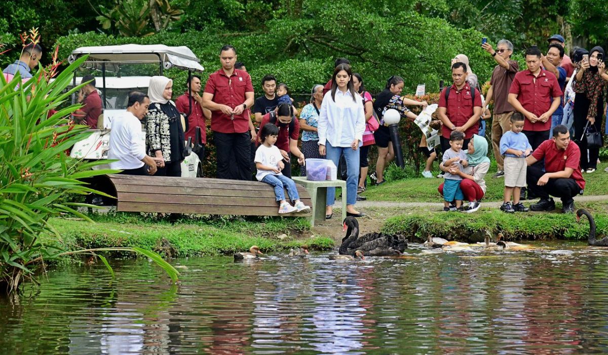 Presiden Joko Widodo Dan Ibu Iriana Liburan Idul Fitri 1445 H Ke Medan