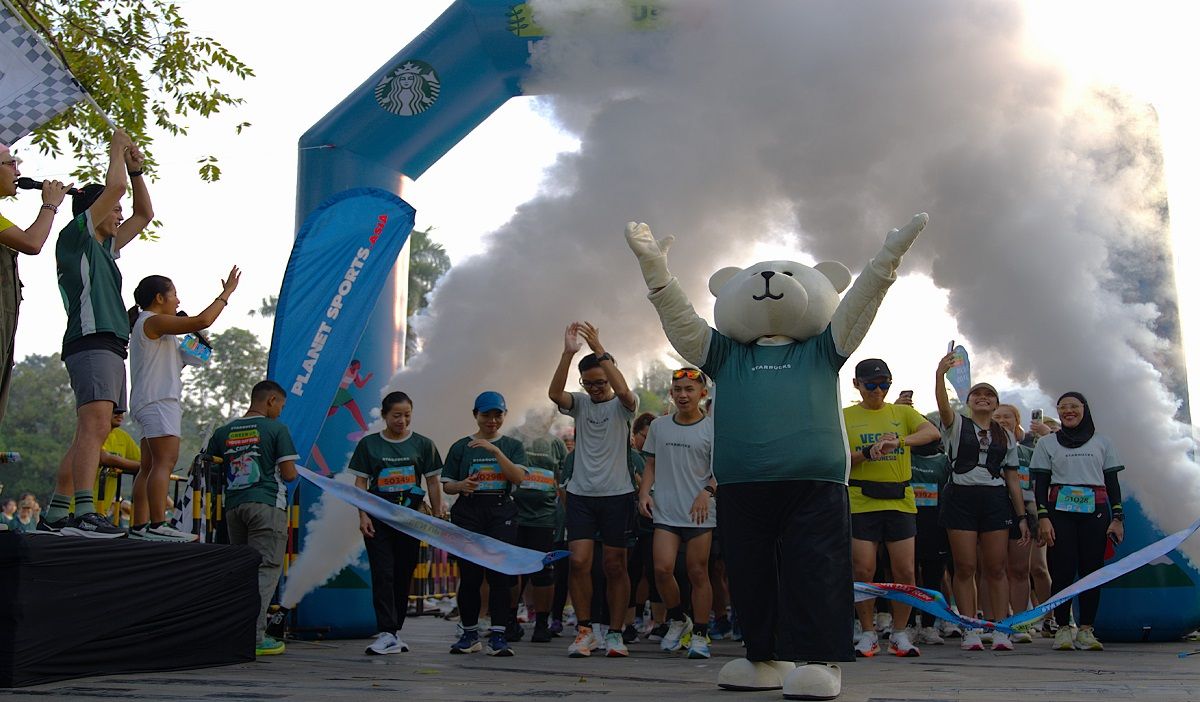 Lebih Dari 1000 Runner Ramaikan Green Up Your Day Run Di Senayan