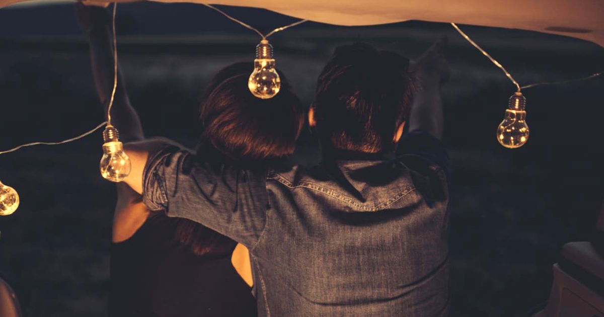 Rucky Markiano Hadirkan Romantisisme Reflektif di Single Karena Aku