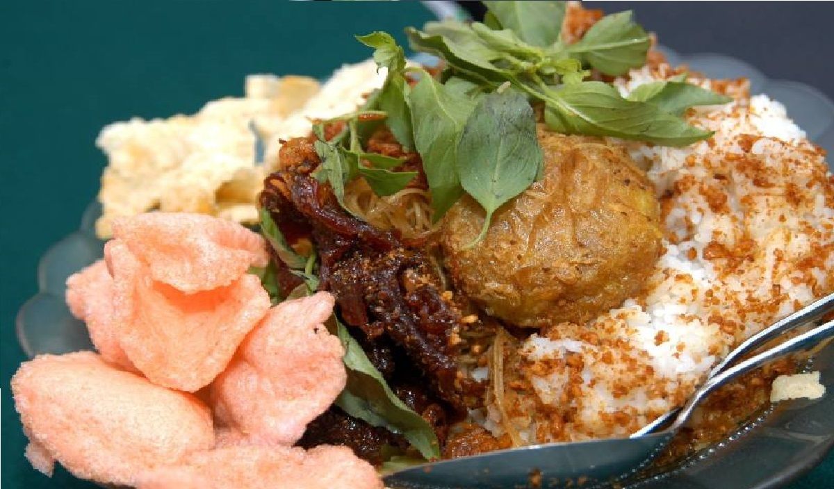 Nasi Ulam Budi, Cita Rasa Khas Betawi di Kampoeng Tempo Doeloe 2025