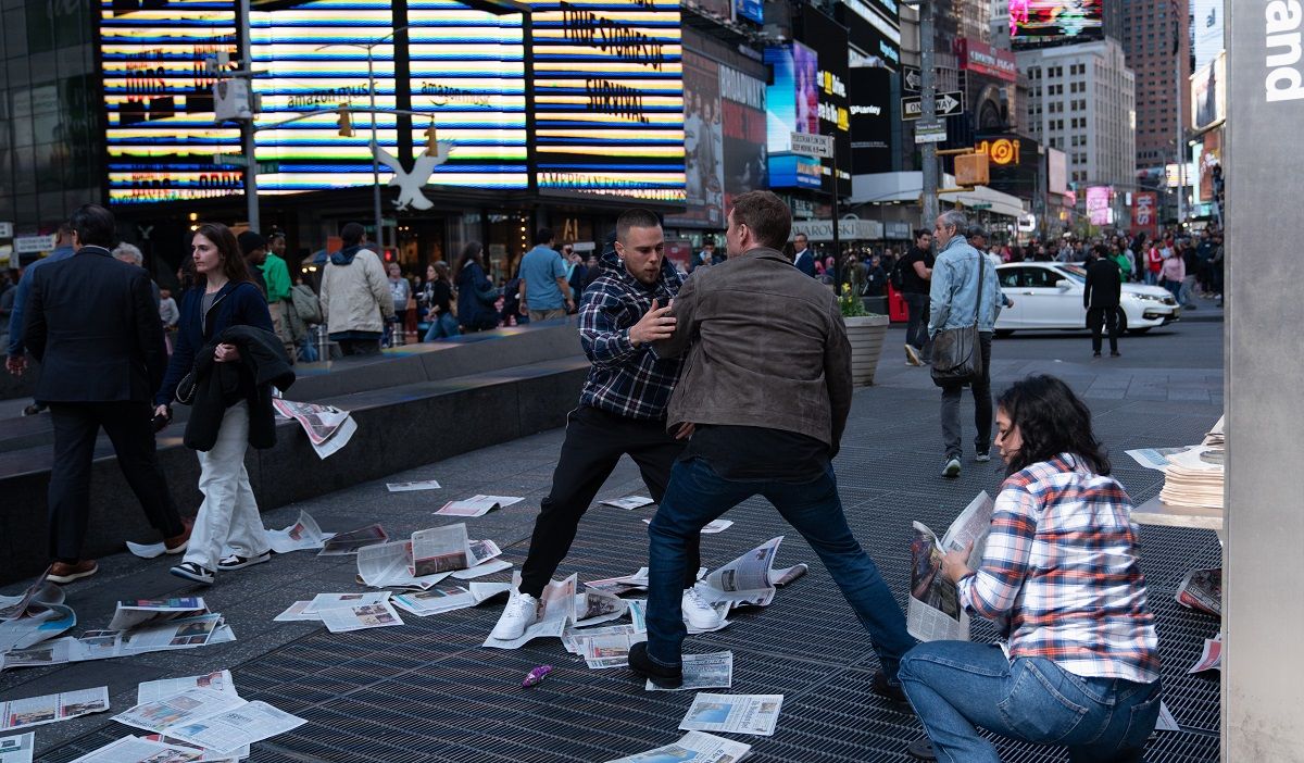 Relay, Film Thriller Sarat Plot Twist yang Bikin Geleng Kepala