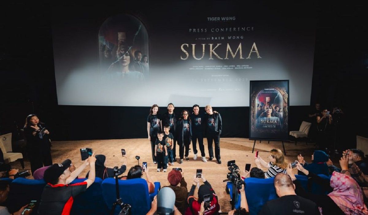Sukma : Trailer dan Poster Film Horor Misteri Dunia Cermin Rilis