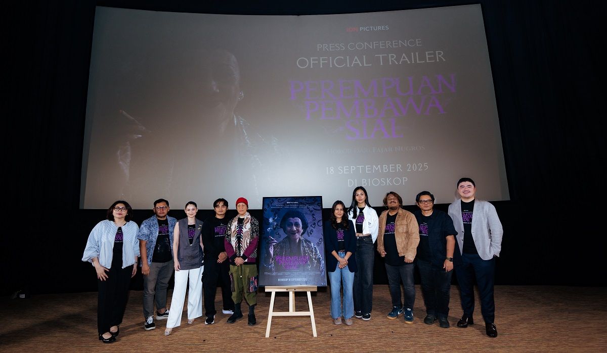 Trailer dan Poster Resmi Perempuan Pembawa Sial Dirilis