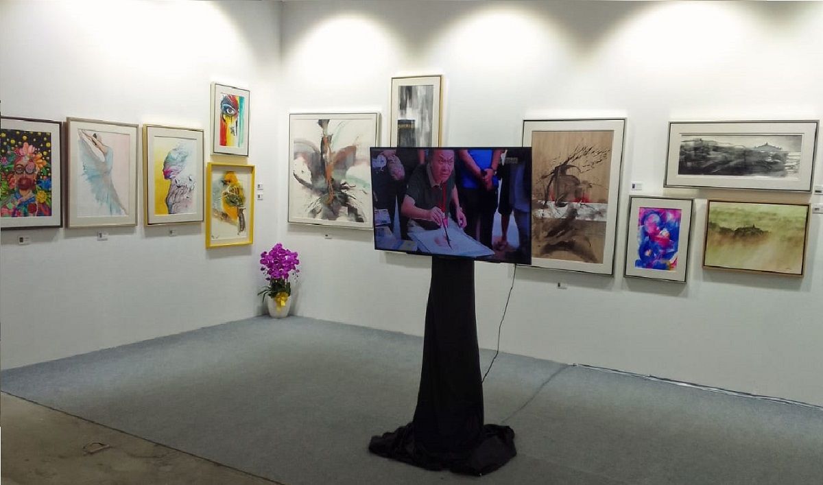 Warna dan Wacana ABAS di Art Moments 2025, Cat Air dan Literasi Finansial