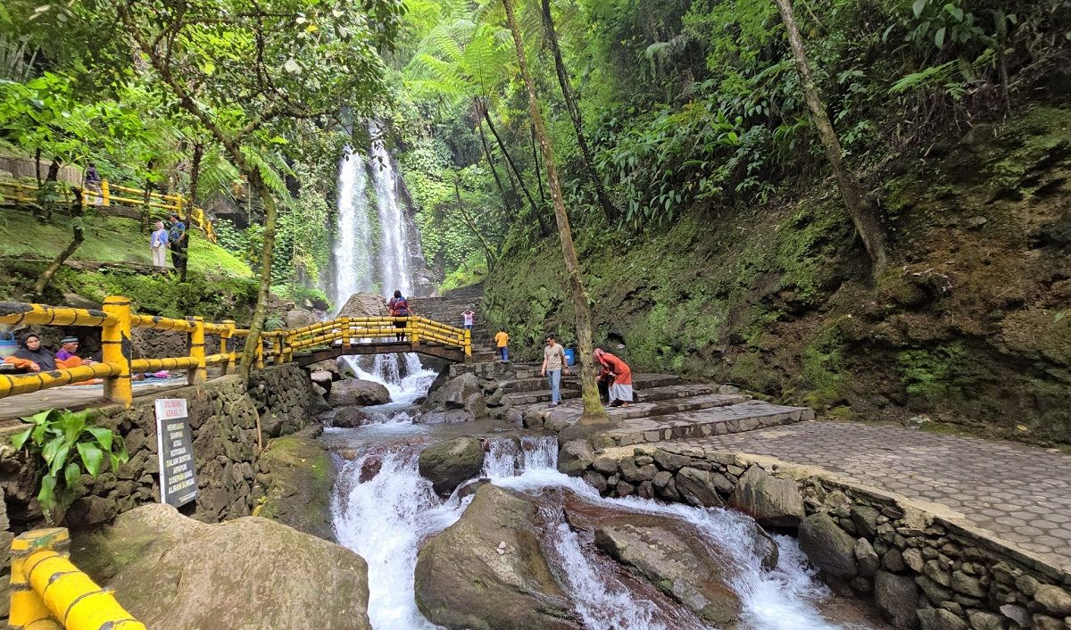 Air Terjun Jumog Karanganyar, Pesona Alam Lereng Gunung Lawu yang Menyegarkan