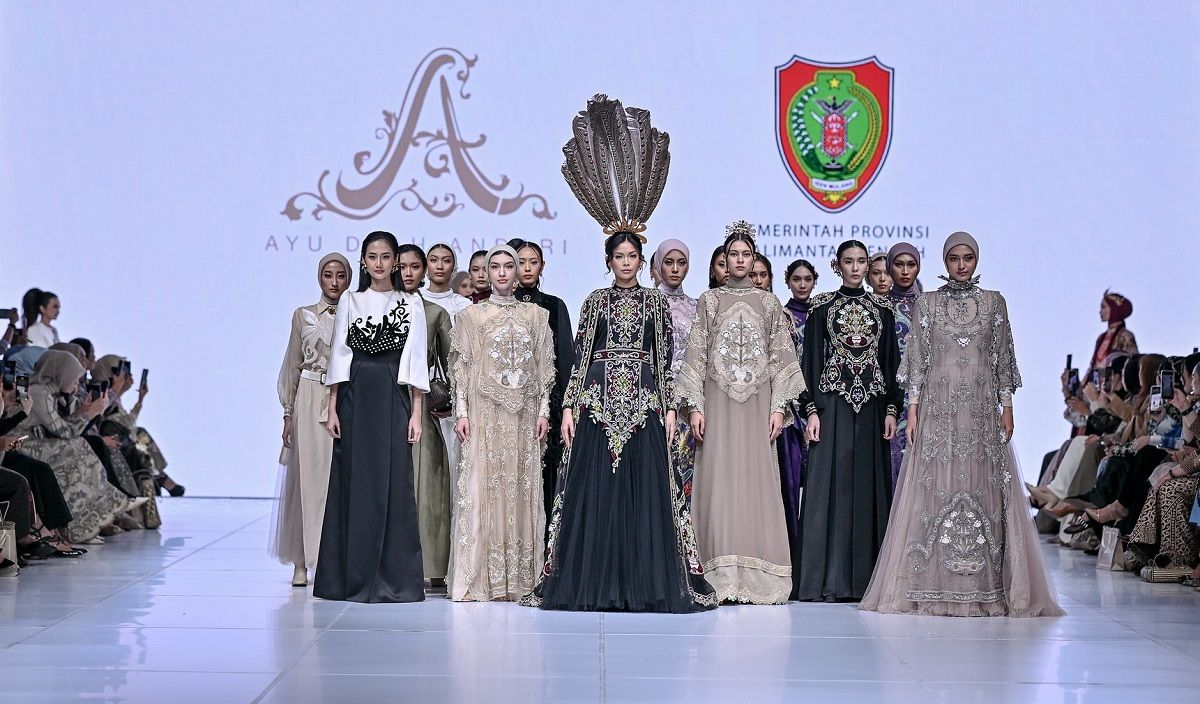 Wastra Kalteng Bersinar di JFW 2026 Lewat Huma Betang Lantunan Meniti Kenangan