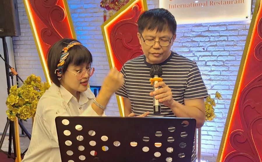 Ranni Pancarani Populerkan Lagu Mandarin Lewat Kelas Vokal