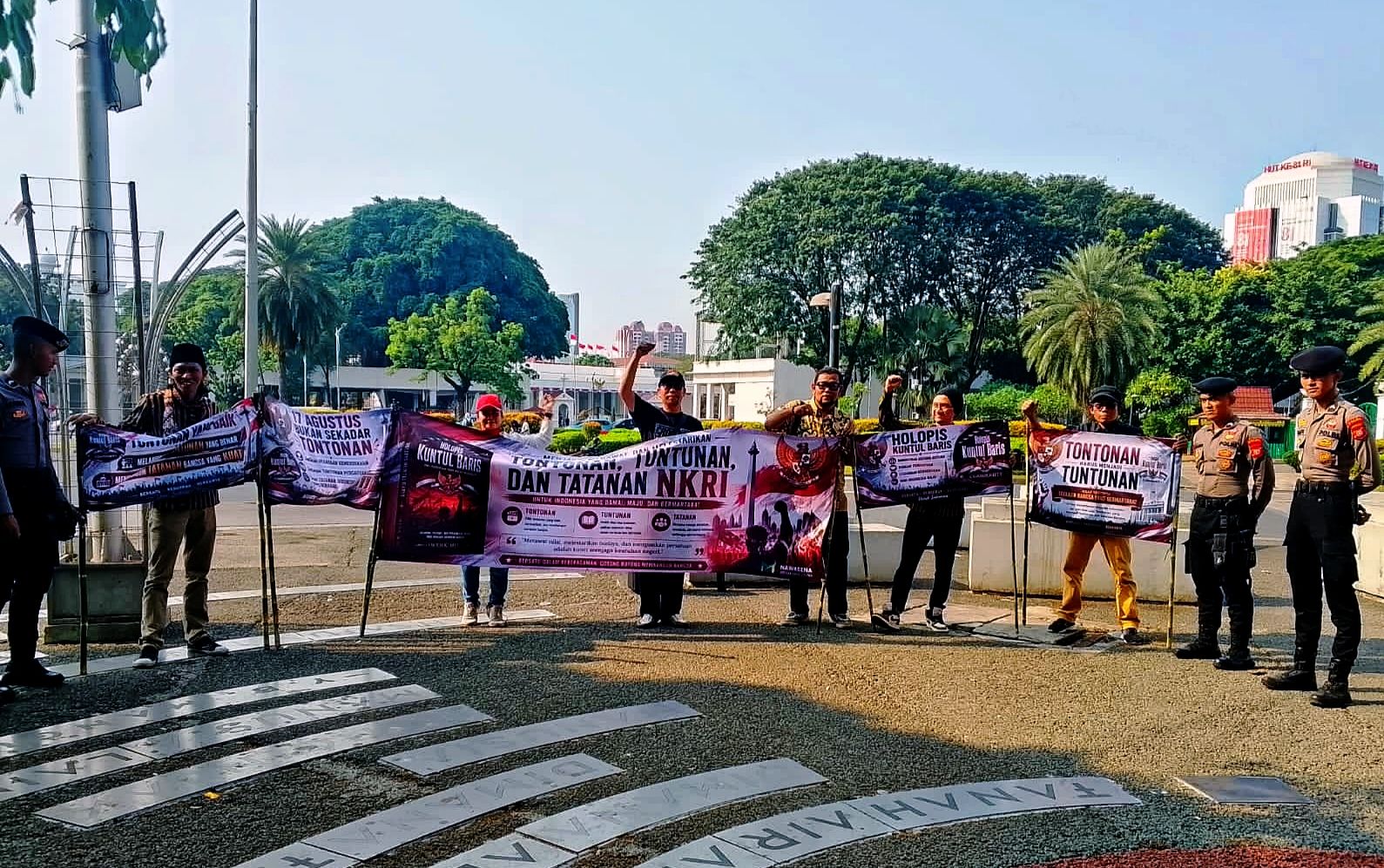 Iwenk MJC Soroti Panggung HUT RI yang Kehilangan Jati Diri