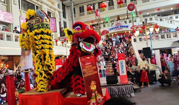 Barongsai Meriahkan Imlek 2026 Tahun Kuda Api di Glodok