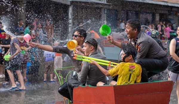 Festival Perang Air Meranti 2026 Atraksi Wisata Budaya Imlek
